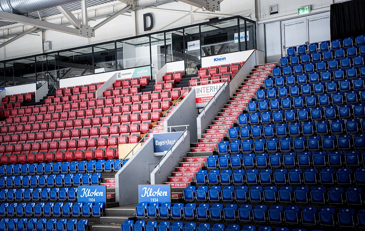 Verkaufsstand in der SWISS Arena mit Getr&auml;nkekarte f&uuml;r Softdrinks, Bier, Wein und Prosecco