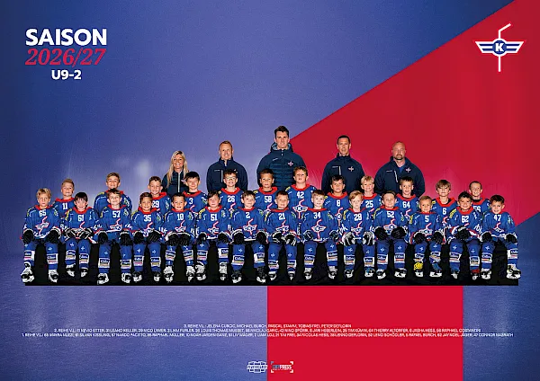 Teamfoto U9-2 des EHC Kloten, Saison 2026/27, mit Spielern und Trainerstaff auf dem Eis